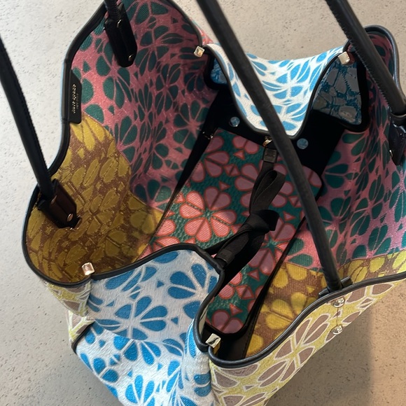 Kate Spade Everything Flower Tote - Picture 10 of 13